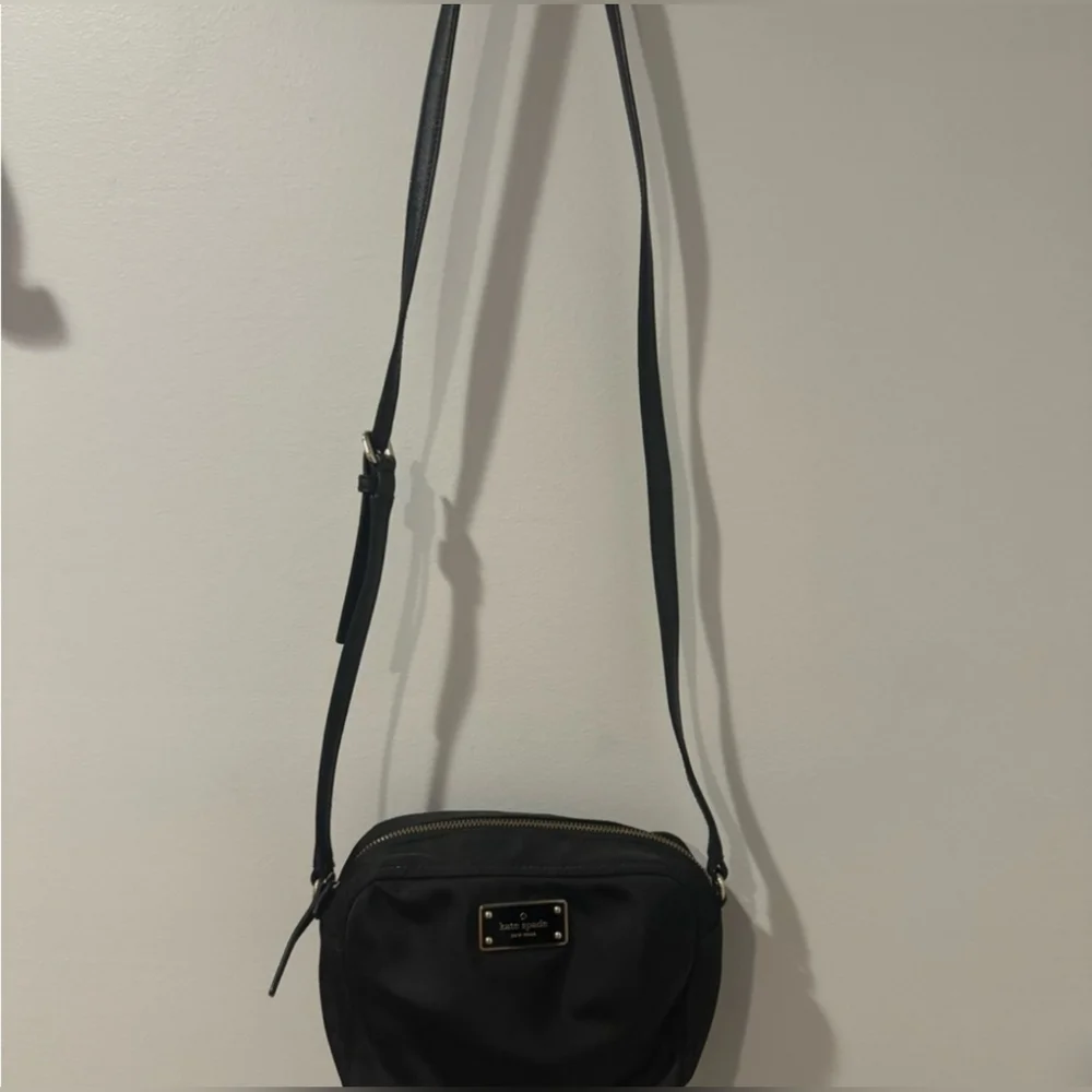 KATE SPADE Mindy Black Avenue Canvas Crossbody Camera Bag